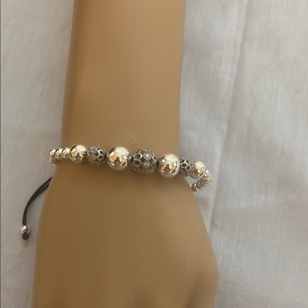 NWOT Elegant Silver Color Beaded Bracelet